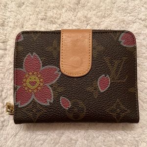 Knockoff Louis Vuitton wallet